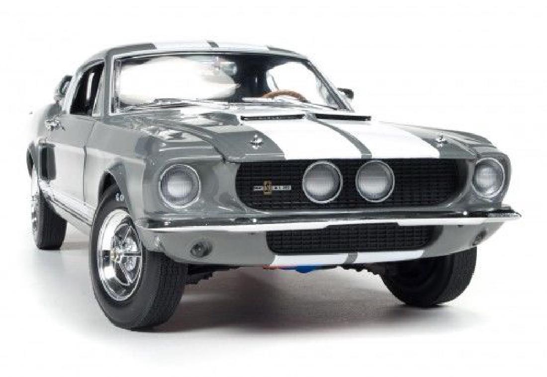 Auto World Scale 1:18 Shelby GT350 50 Anniversary 1967 (1 of 15)