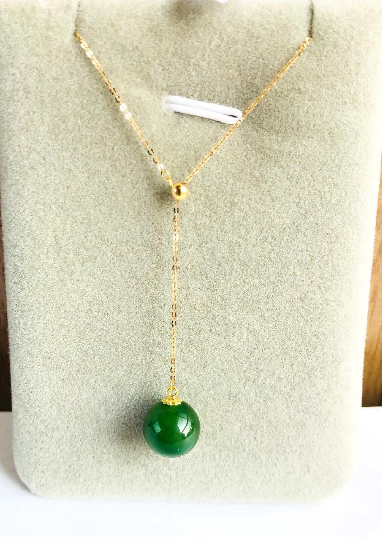18K Gold Jade Pendant Necklace (1 of 6)