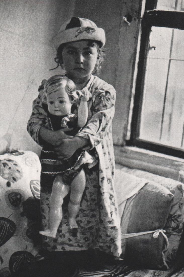 MARY ELLEN MARK - Young Girl with Doll: Artist: MARY ELLEN MARK Print Title: Young Girl with Doll Medium: Sheet-fed Gravure Printing Date: 1969 Printed: Italy Image Size: 4 X 6 inches Mary Ellen Mark(1940-2015) was an American photographer