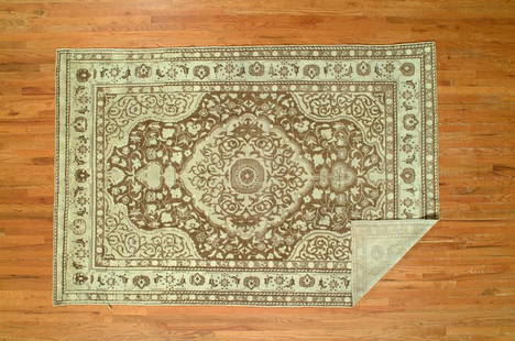Oushak Rug 6.2x9.1: Oushak Rug 6.2x9.1 Turkey Wool Oushak is a town in west central Anatolia. Since the fifteenth century Oushak (Ushak) has been the most famous and important rug producing center of Turkey.