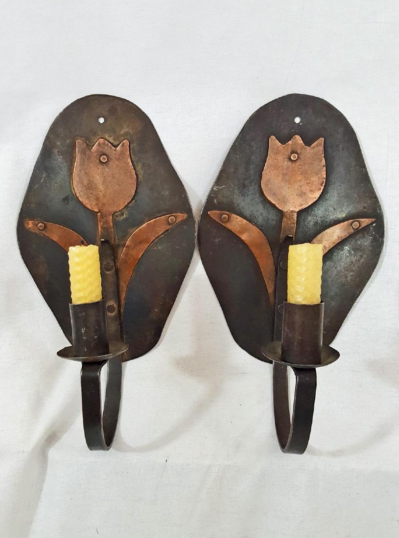 Signed Pair Arts & Crafts Iron Copper Sconces 1900-20: Signed pair of Arts and Crafts iron and copper sconces ca 1900-1920 11" high x 6" wide x5" deep Please note that this lot has a confidential reserve. When you leave a bid in advance of the auction, su