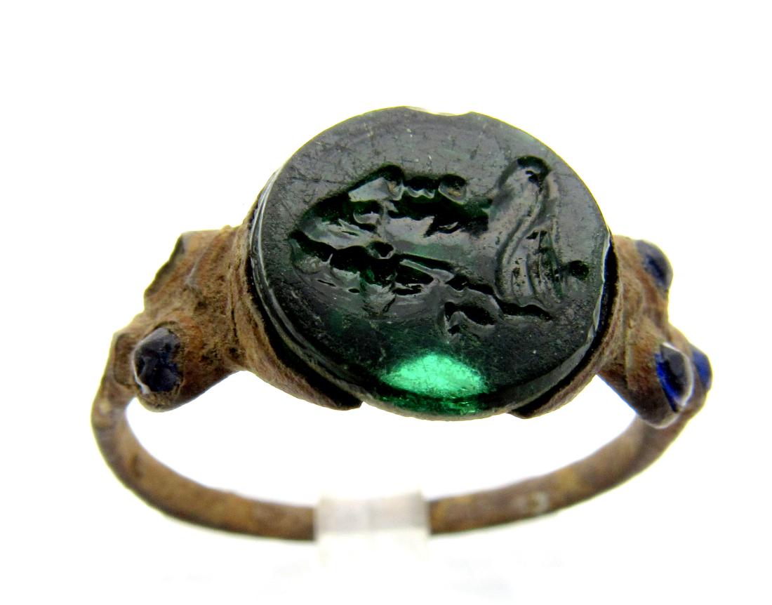 Post Medieval Intaglio Ring With the Bust of King (1 of 4)