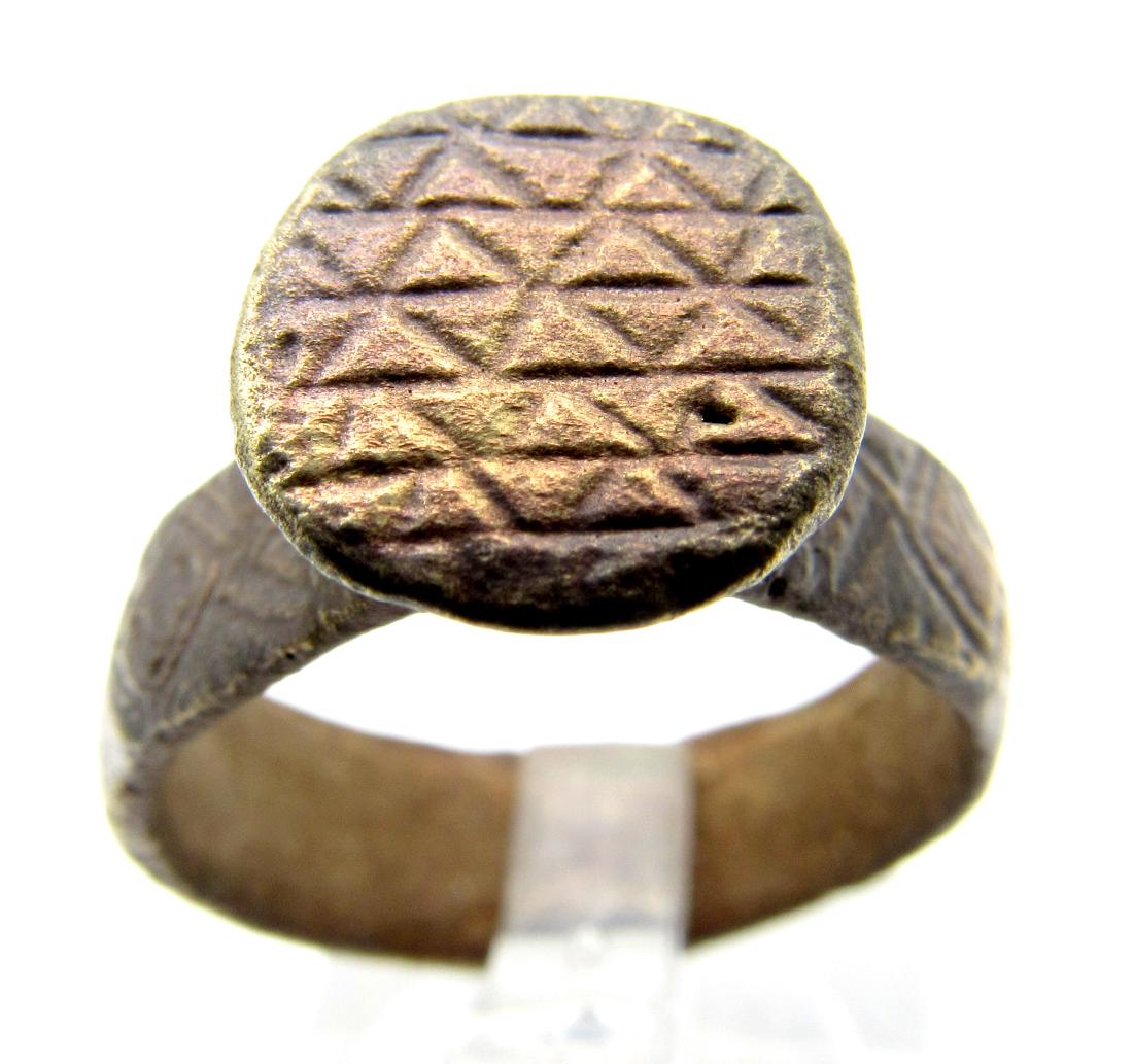 Ancient Roman Legionary Ring With Fisherman's Net Motif (1 of 3)