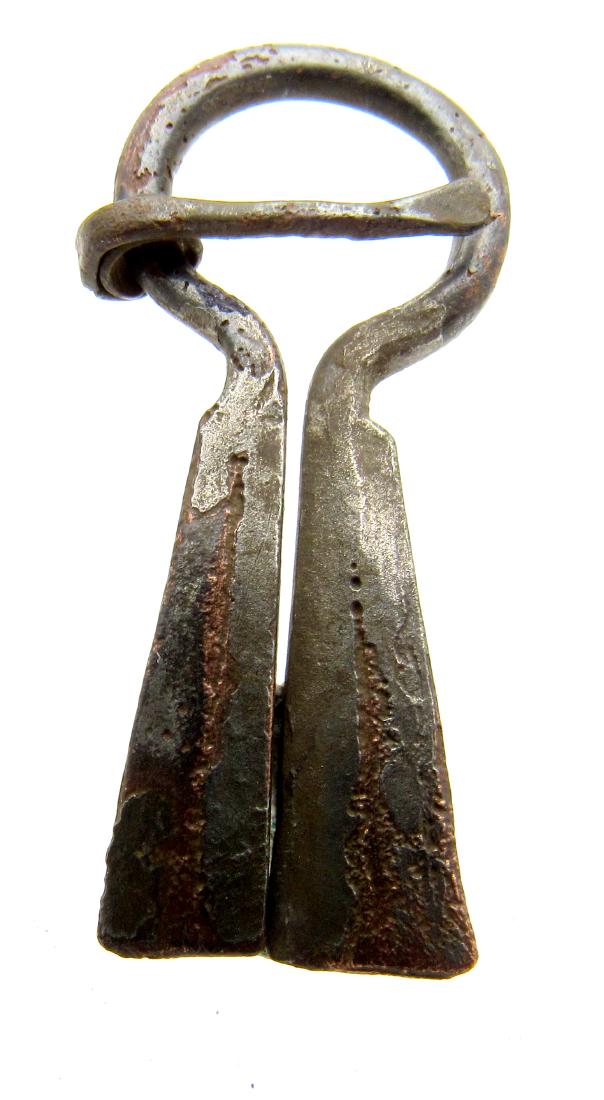 Medieval Viking Penannular Omega Brooch (1 of 2)