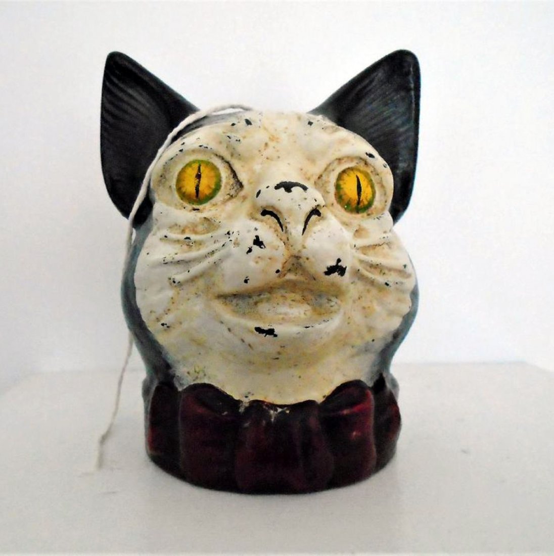 Rare Cat Head String Holder