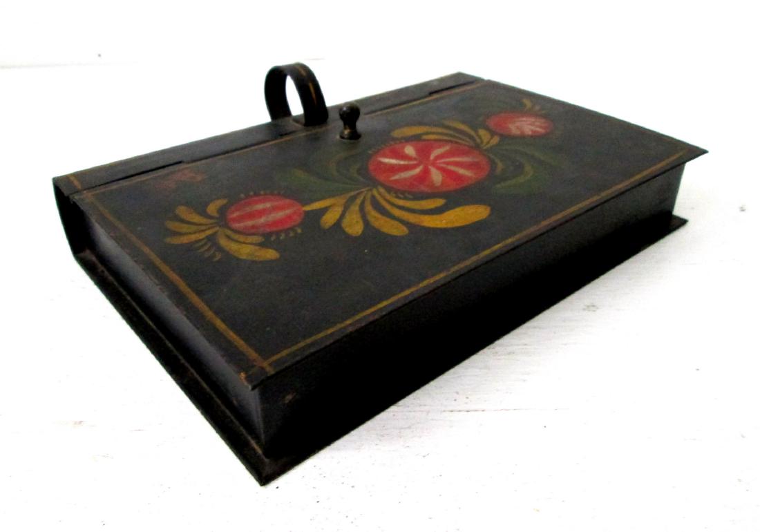 Excellent Tole Decorated Box (1 of 8)