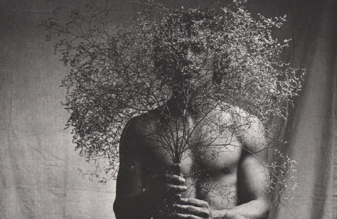 DUANE MICHALS - Sea Lavender: Artist: DUANE MICHALS Print Title: Sea Lavender Medium: Sheet-fed Gravure on uncoated acid free paper Printing date: 1986 Printed in Japan Image Size: 8 X 5 inches Duane Michals(b. 1932) is an America