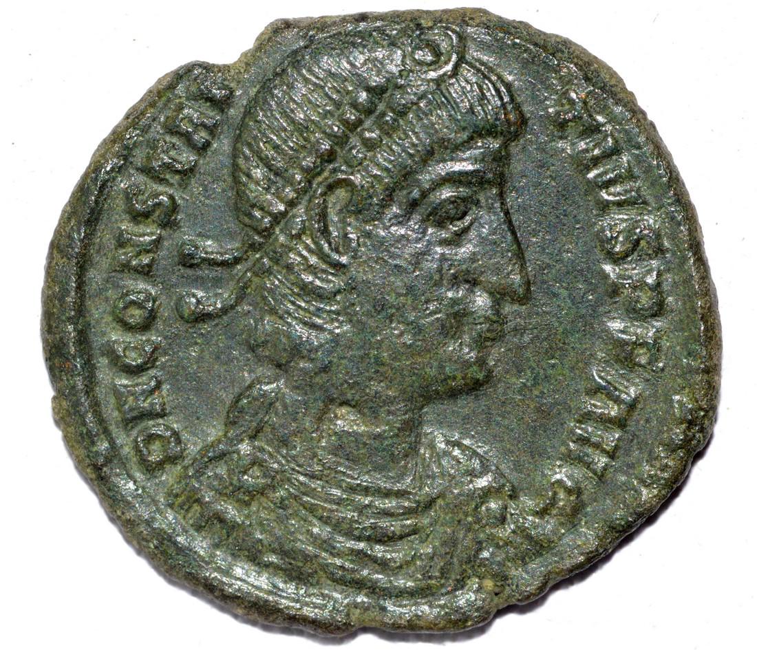 House of Constantine AE Follis, rv. Captive (1 of 2)