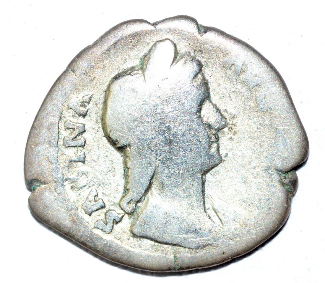 Sabina AR Denarius, rv. Venus (1 of 2)