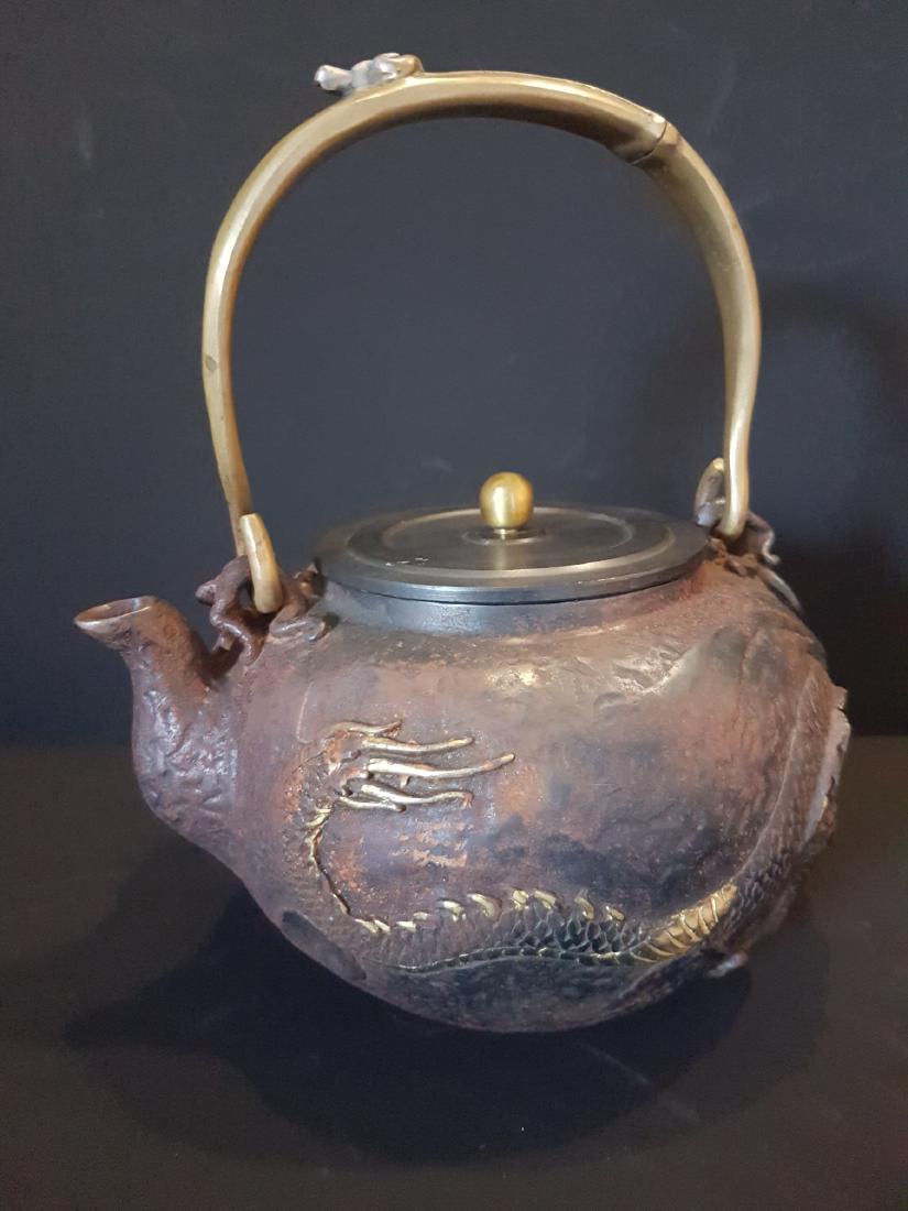 Antique Japanese Iron Tetsubin Teapot, c1900 (1 of 8)