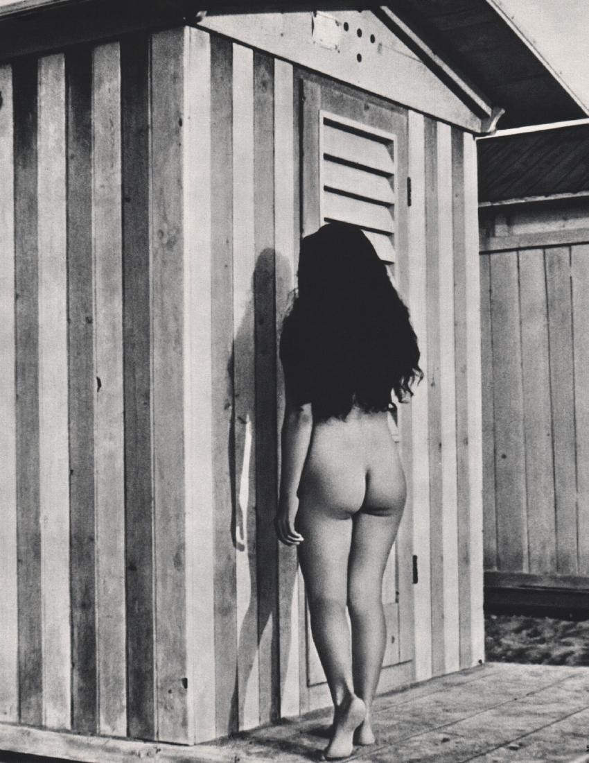 VITTORIO RONCONI - Nude: Artist: VITTORIO RONCONI Print Title: Nude Medium: Sheet-fed Gravure Printing Date: 1969 Printed: Italy Image Size: 9.5 X 12 inches No Reserve: This lot starts at $1 and has no reserve as a courtesy s