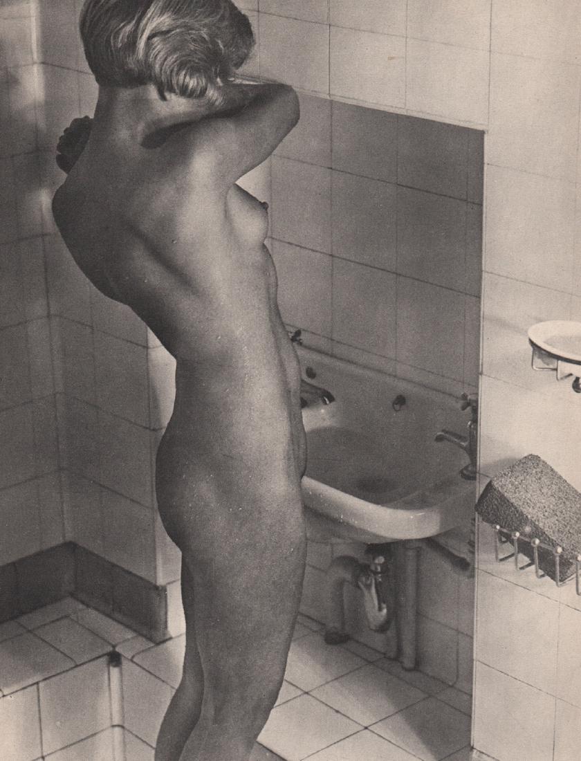 MAURICE PILLARD VERNEUIL - Nude in the Bath: Artist: MAURICE PILLARD VERNEUIL Print Title: Nude in the Bath Medium: Sheet-fed Gravure Printing Date: 1934 Printed: France Image size approx. 7.5 x 10 inches Maurice Pillard Verneuil(1869-1942)was a