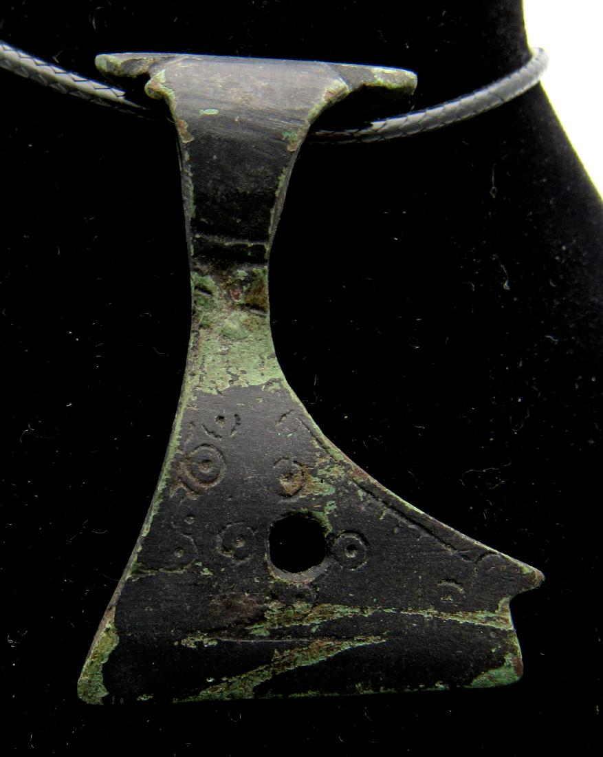 Medieval Viking Warriors Axe Pendant (1 of 3)
