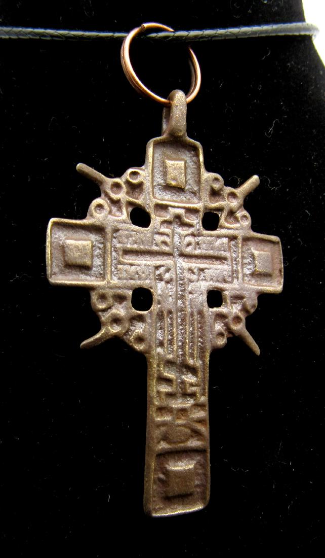 Late Medieval Radiate Cross Pendant (1 of 2)