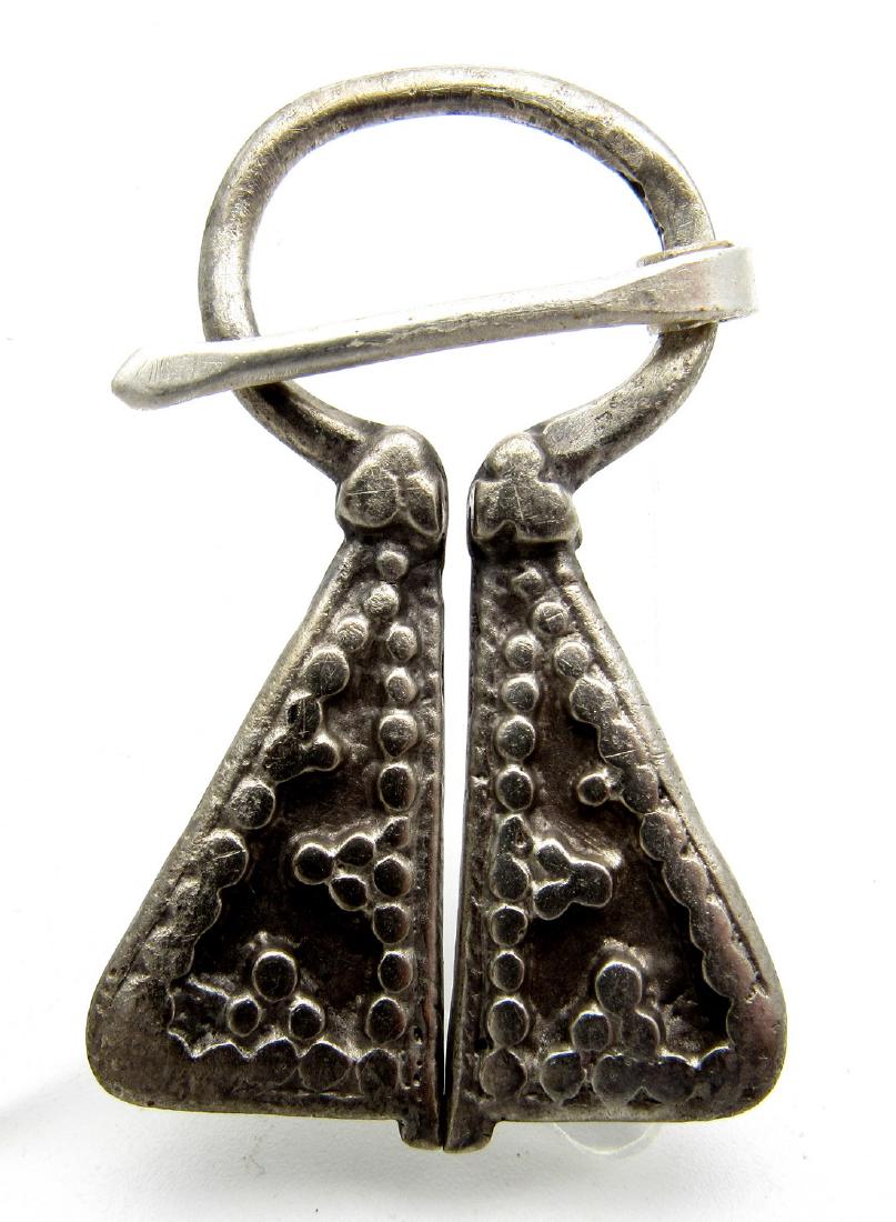 Medieval Viking Silver Penannular Brooch (1 of 2)