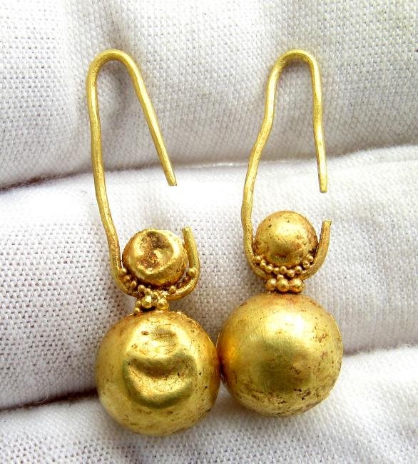 Pair of Gold Medieval Viking Earrings (1 of 1)