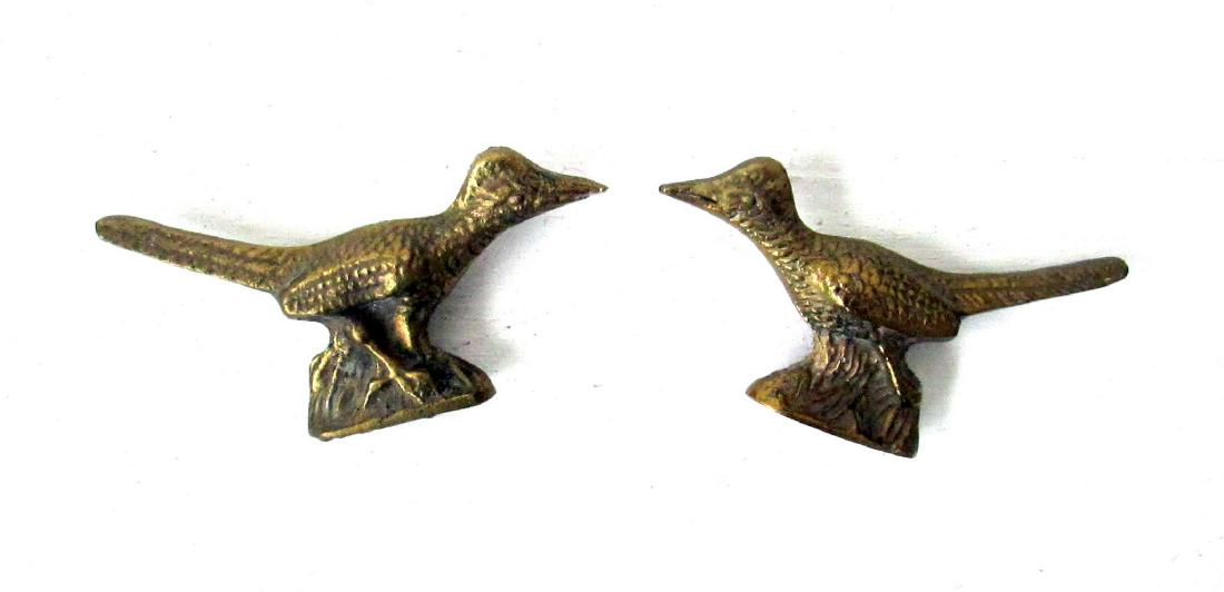 Pair Of Vintage Cast Brass Woodpeckers: Pair Of Vintage Cast Brass Woodpeckers Early 20th C Brass 2"H X 3 1/2"W X 3/4"D Solid brass castings, depicted on landscape bases, nicely detailed, fine patina. Please note that this lot has a confide