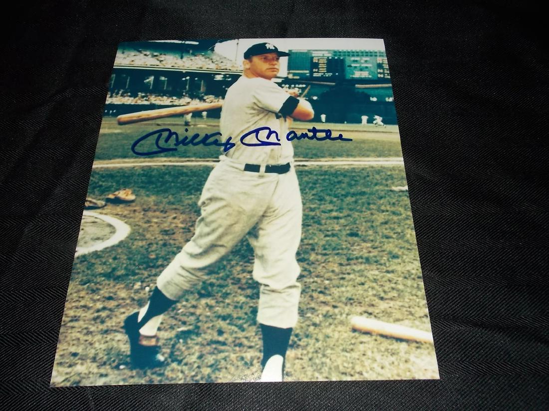 Autographed Photo Mickey Mantle, 8x10, New York Yankees (1 of 1)