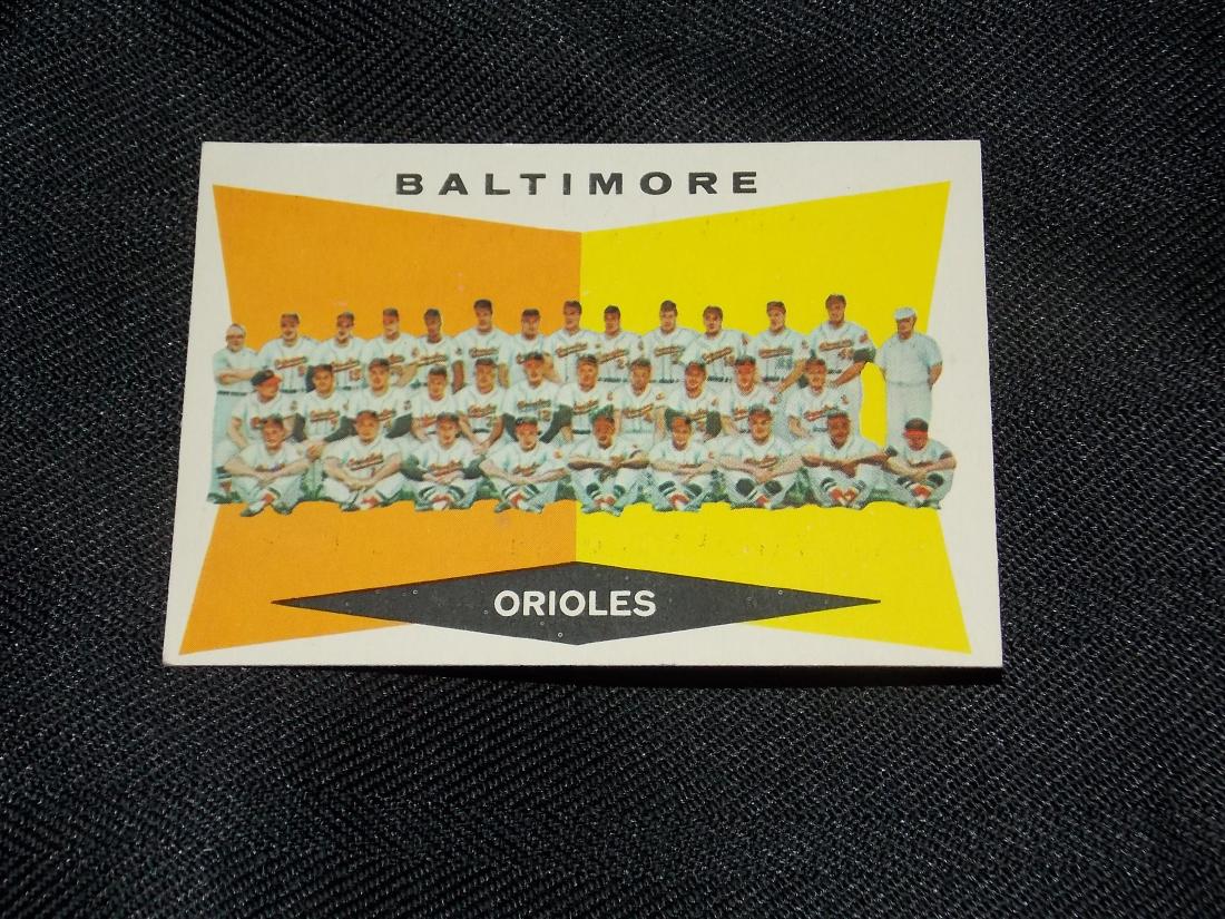 1960 Topps Baltimore ORIOLES TEAM CARD (1 of 1)