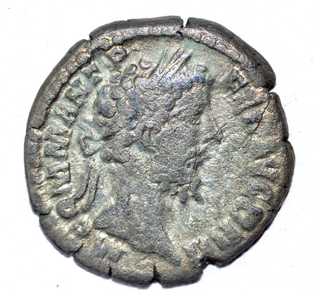 Commodus AR Denarius, rv. Anonna (1 of 2)