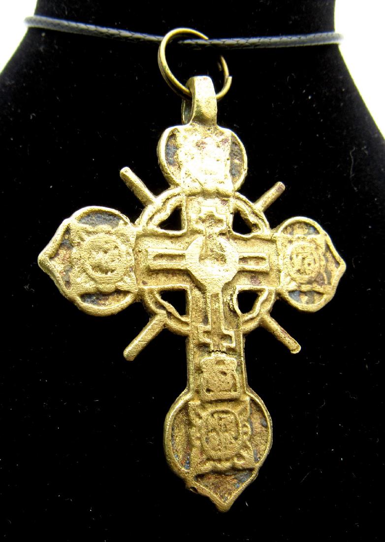 Late Medieval Radiate Cross Pendant (1 of 2)