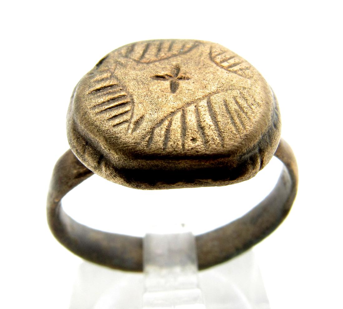 Medieval Crusaders Star of Bethlehem Ring with Cross (1 of 3)