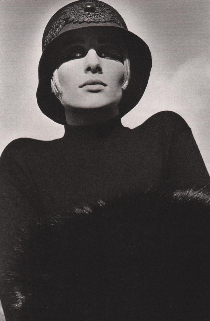 JEANLOUP SIEFF - Model, England, 1964: Artist: JEANLOUP SIEFF Print Title: Model, England, 1964 Medium: Sheet-Fed Gravure Printing Date: 1982 Printed in France Image Size: 5.75 x 8.5 inches Jeanloup Sieff (1933-2000) was a French photograp