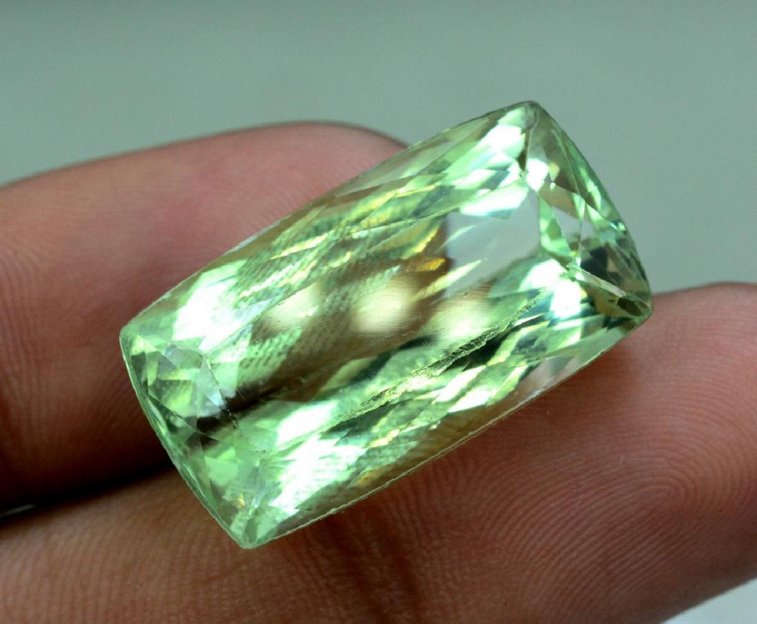 35.50 cts Kunzite: Top Grade Huge Size Lemon Green Color Kunzite Dimensions (mm) 22*11*09 mm Weight (carats) 35.50carats Locality : Afghanistan Clarity : Flawwless Color : Lush Green Please note that this lot has a conf