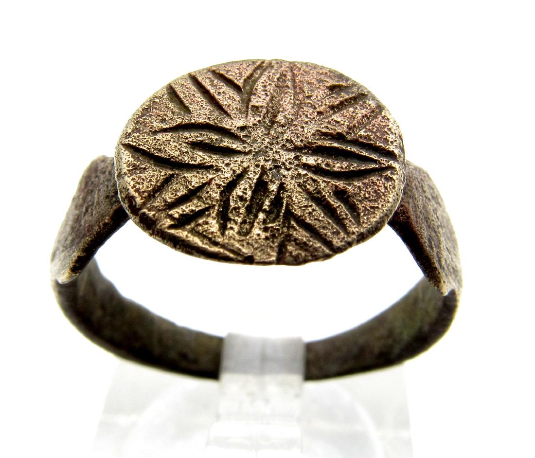 Medieval Crusaders Star/Cross Ring (1 of 3)