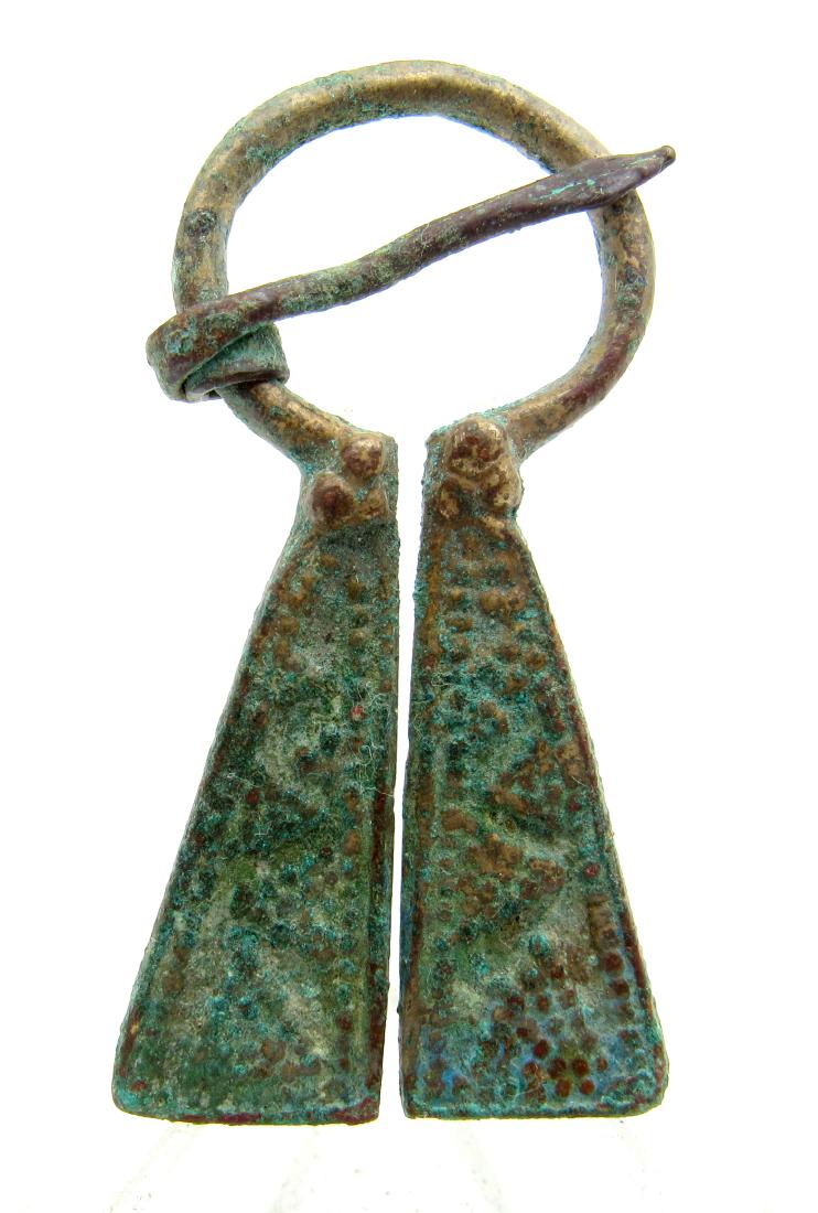 Medieval Viking Penannular Brooch (1 of 2)
