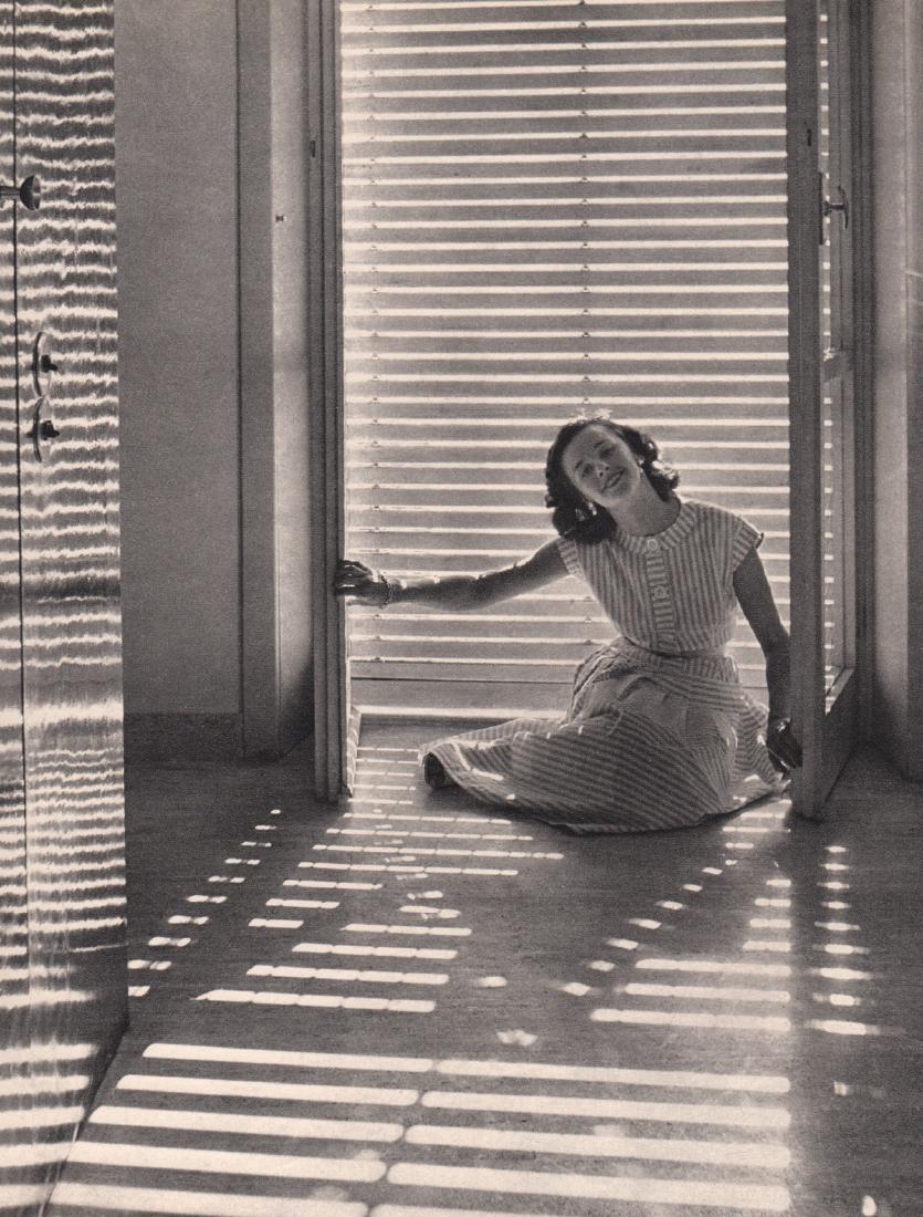 GUIDO COLOMBO - Tra Luci ed Ombre: Artist: GUIDO COLOMBO Print Title: Tra Luci ed Ombre Medium: Sheet-fed Gravure Printing Date: 1955 Printed in England Image size approx. 8 x 10 inches No Reserve: This lot starts at $1 and has no rese