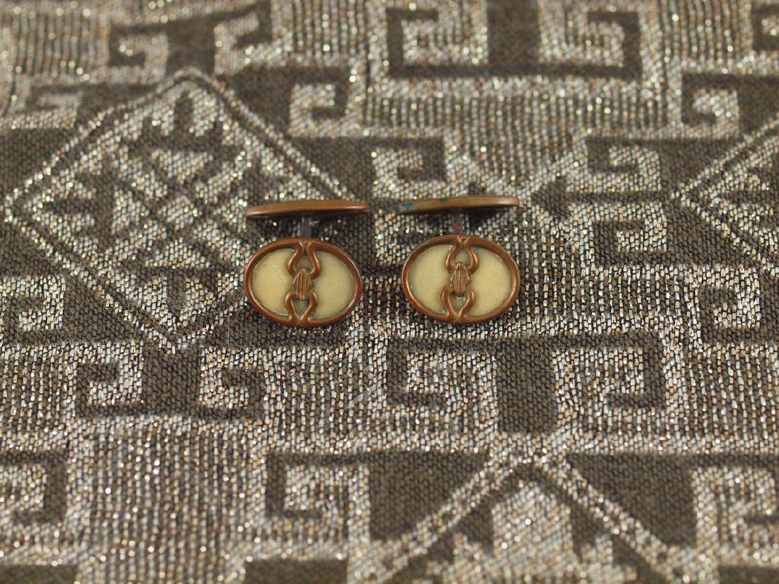 Art Deco Cufflinks: Very beautiful couple of cufflinks in metal original of Art deco period, 1920s. Size of each cuff link: 0.8x0.4x0.8 inches circa (2x1x2cm circa). Total weight: 5 grams Please note that this lot has a