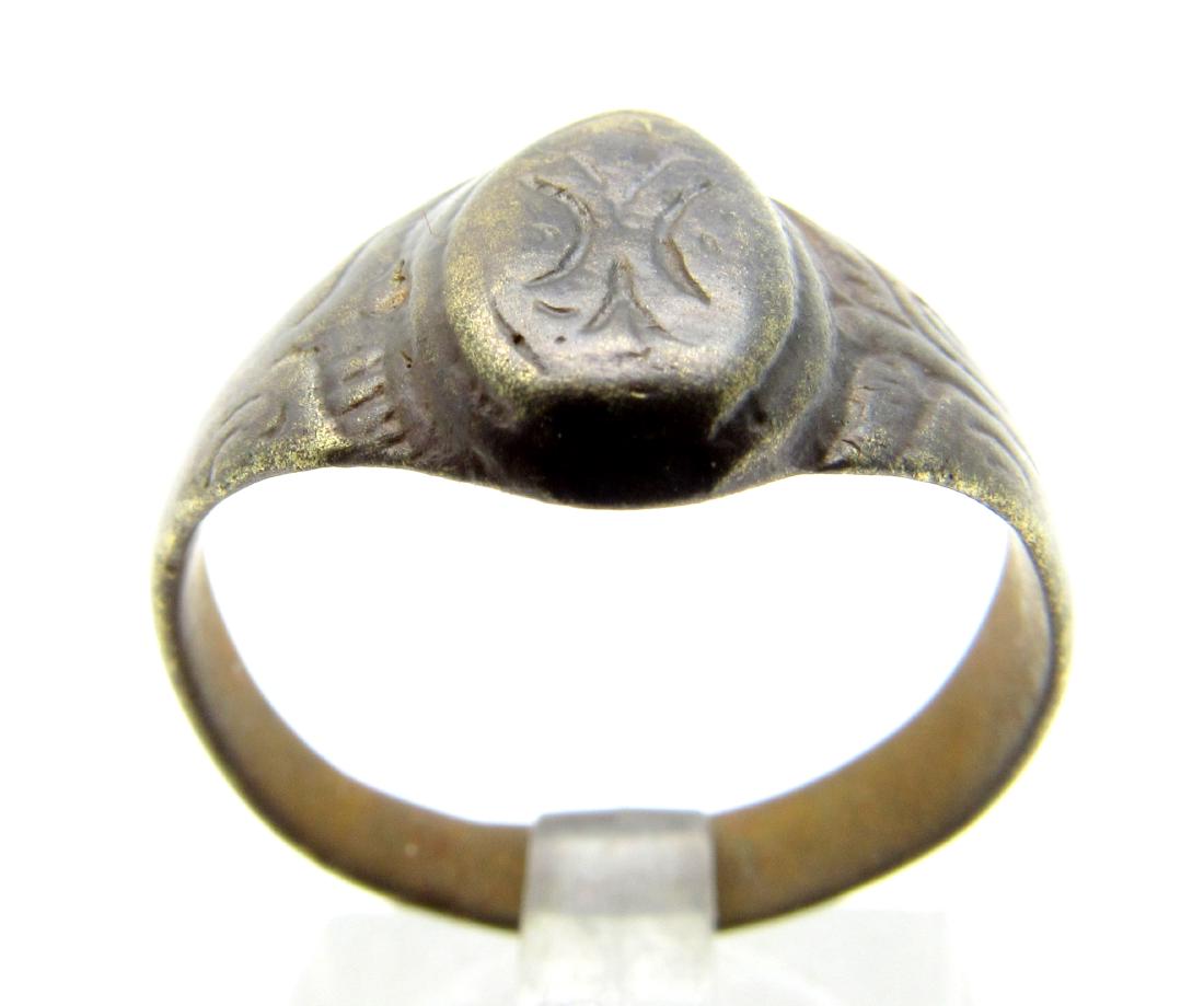 Late Medieval Tudor Floral Wedding Ring (1 of 3)