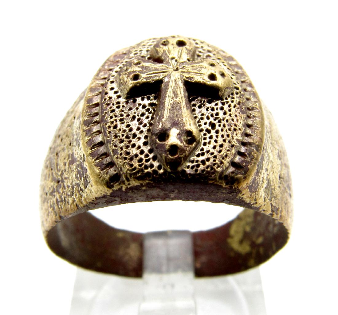 Medieval Crusaders Knights Templar Ring with 3 Crosses (1 of 4)