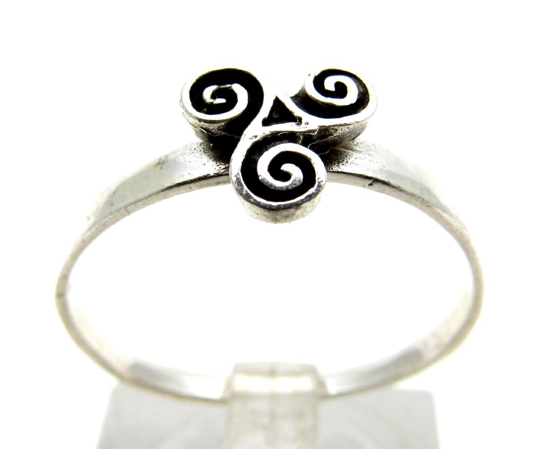 Vintage Silver Ring with Triskele on Bezel (celtic (1 of 3)