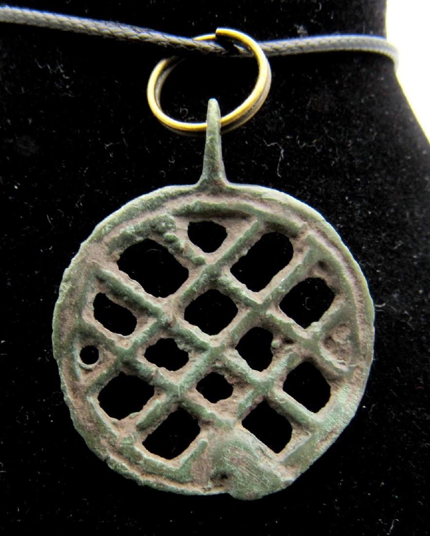 Medieval Crusaders Fisherman's Net Open-Work Pendant (1 of 2)