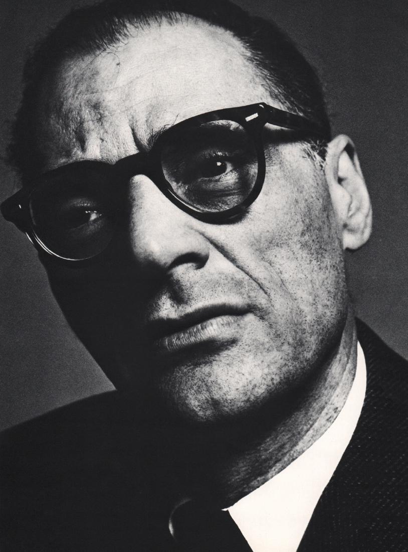 RICHARD AVEDON - Arthur Miller: Artist: RICHARD AVEDON Print Title: Arthur Miller, playwright Medium: Sheet-Fed Gravure Printed in 1964 Printed in Switzerland Image Size: 10 x 14 inches Richard Avedon(1923-2004) was an American fash