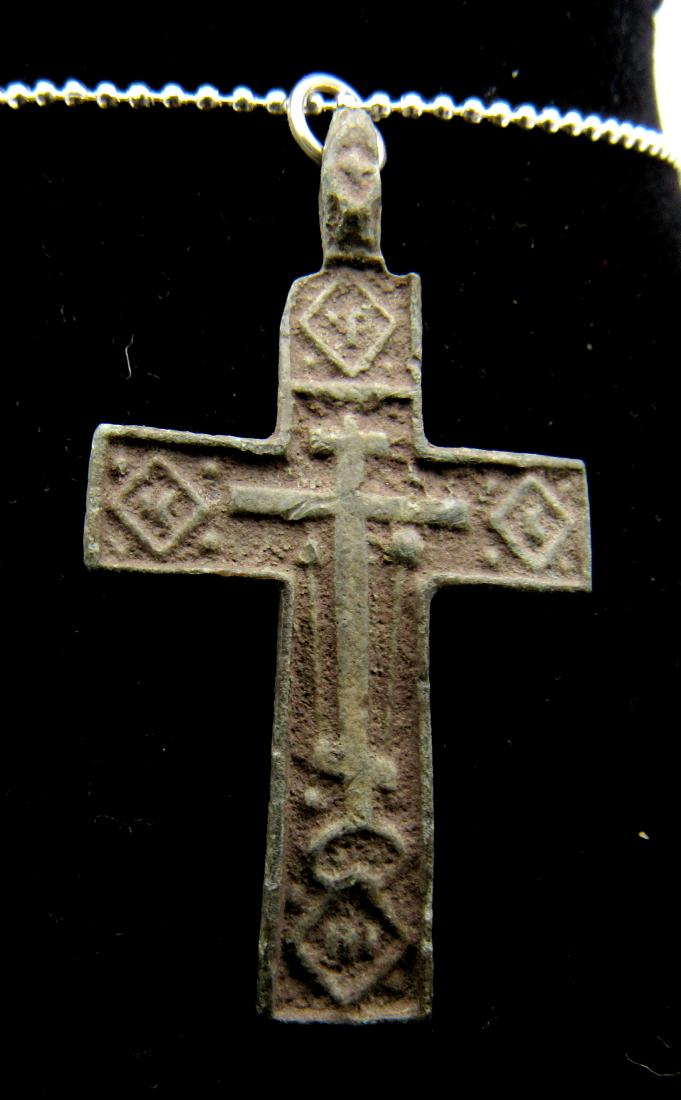 Late Medieval Bronze Cross Pendant (1 of 2)