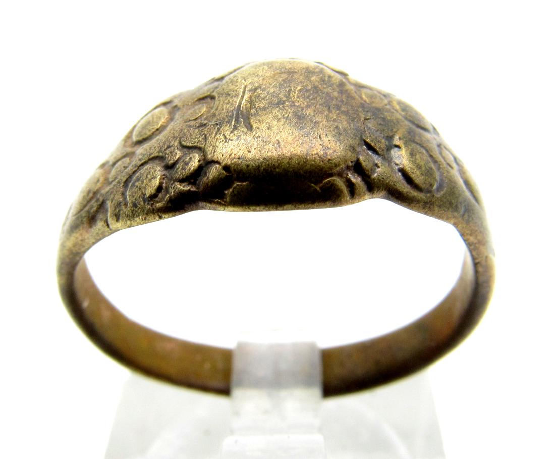 Late Medieval Tudor Bronze Floral Wedding Ring (1 of 3)