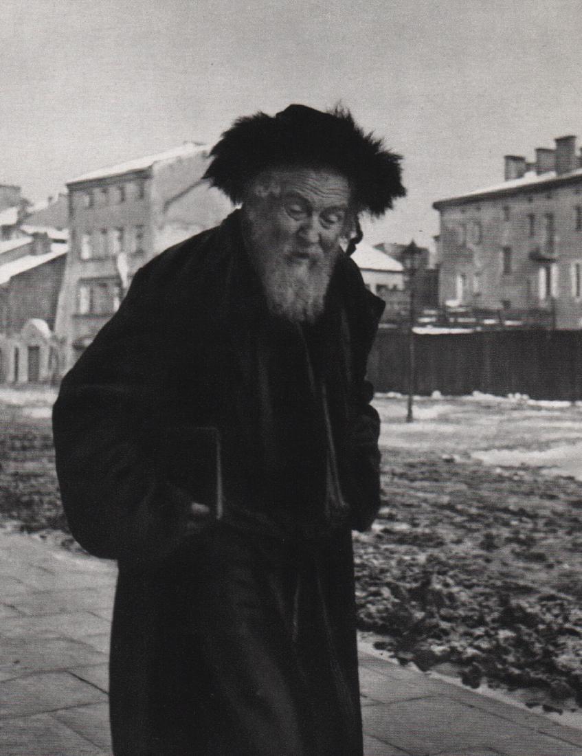 ROMAN VISHNIAC - Cracow, Poland, 1937: Artist: ROMAN VISHNIAC Print Title: Cracow, Poland, 1937 Medium: Sheet-fed Gravure Printing Date: 1972 Printing Location: France Image Size: 4.75 x 6 inches Dr. Roman Vishniac(1897-1990) was a Russian