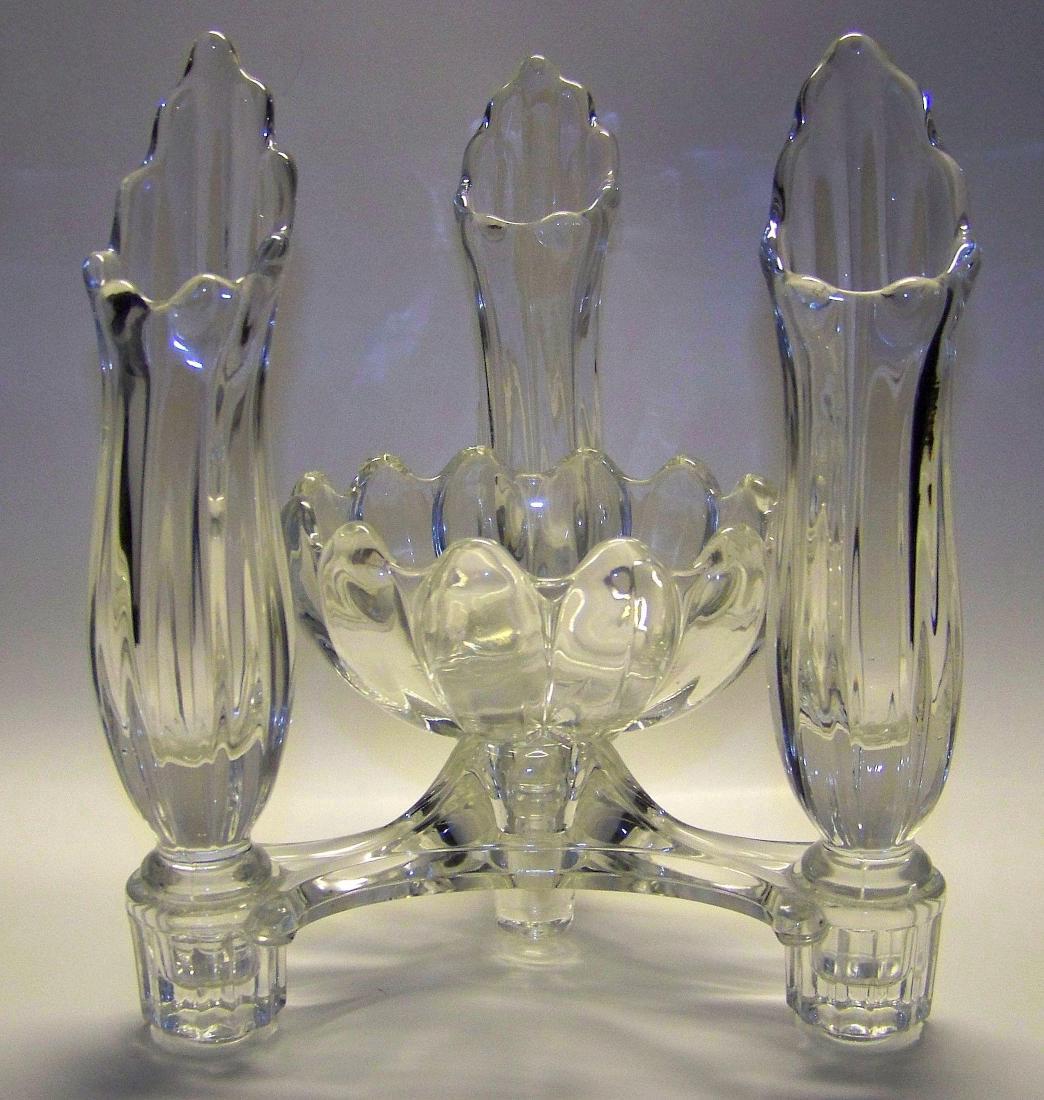 Vintage Cambridge Glass Company Epergne: Vintage glass epergne manufactured by the Cambridge Glass Company of Cambridge, Ohio. The Cambridge Glass Company began glass making operations in 1874. This is a vintage glass epergne with a single c