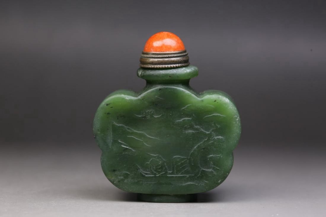 Chinese Poetry Jade Snuff Bottle (1 of 7)