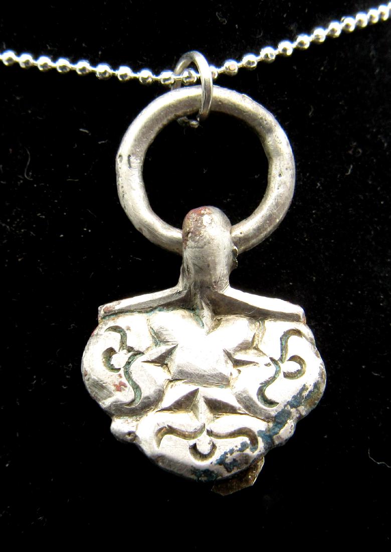 Medieval Viking Silver Floral Pendant with Ring (1 of 2)