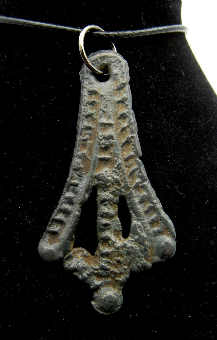 Medieval Viking Dragon Fafnir Foot Pendant (1 of 2)