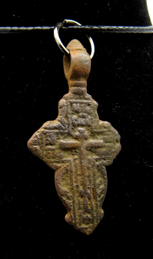 Late Medieval Bronze Cross Pendant (1 of 2)