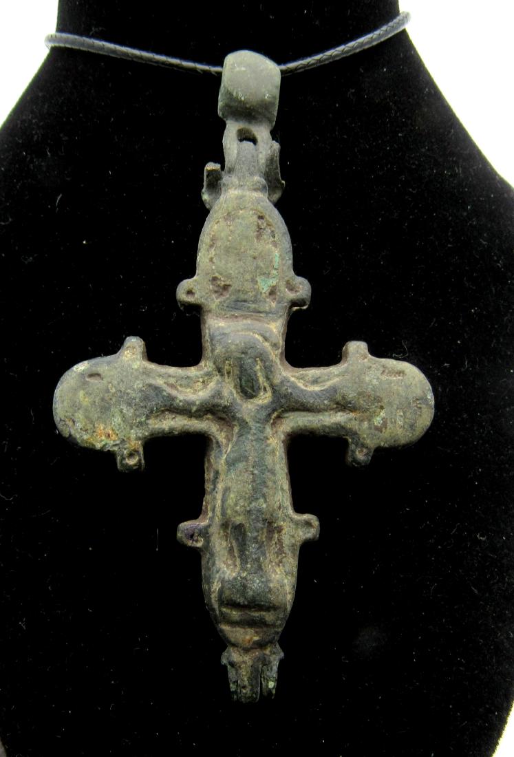 Medieval Crusaders Reliquary Cross Pendant (1 of 2)