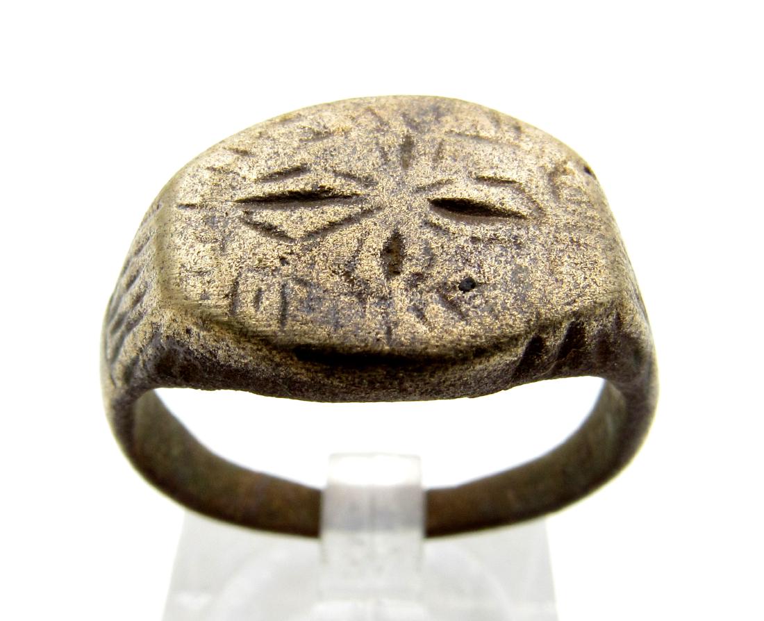 Medieval Crusaders Bronze Ring with Star of Bethlehem (1 of 3)