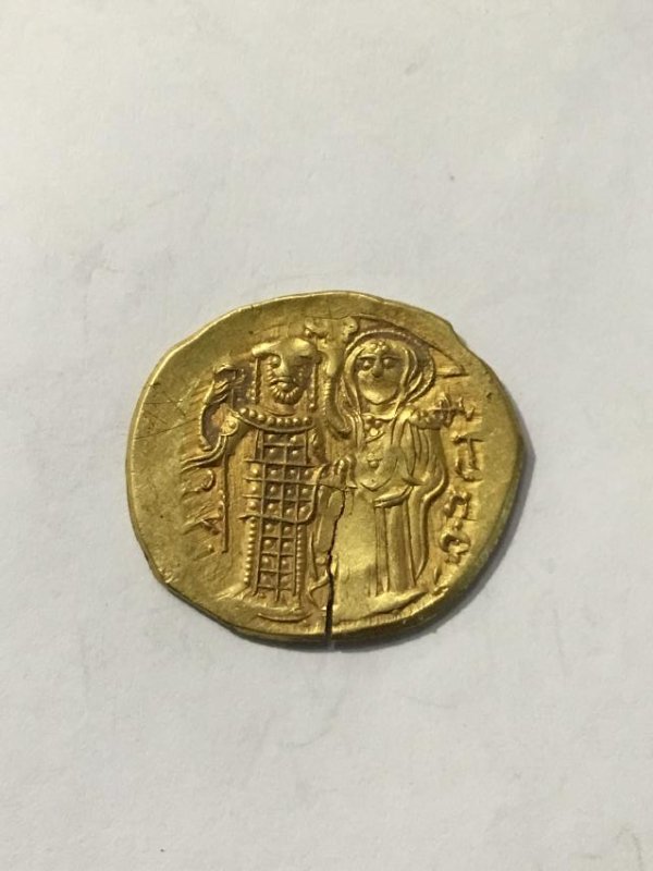 Byzantine gold Histamenon of Romanos III Coin: Byzantine gold Histamenon of Romanos III 1028-1034 Gold 4.4g. 25mm Christ/Mary blessing emperor Please note that this lot has a confidential reserve. When you leave a bid in advance of the auction, su