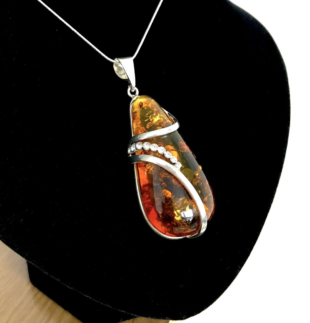 Vintage sterling silver drop pendant with Baltic amber (1 of 8)