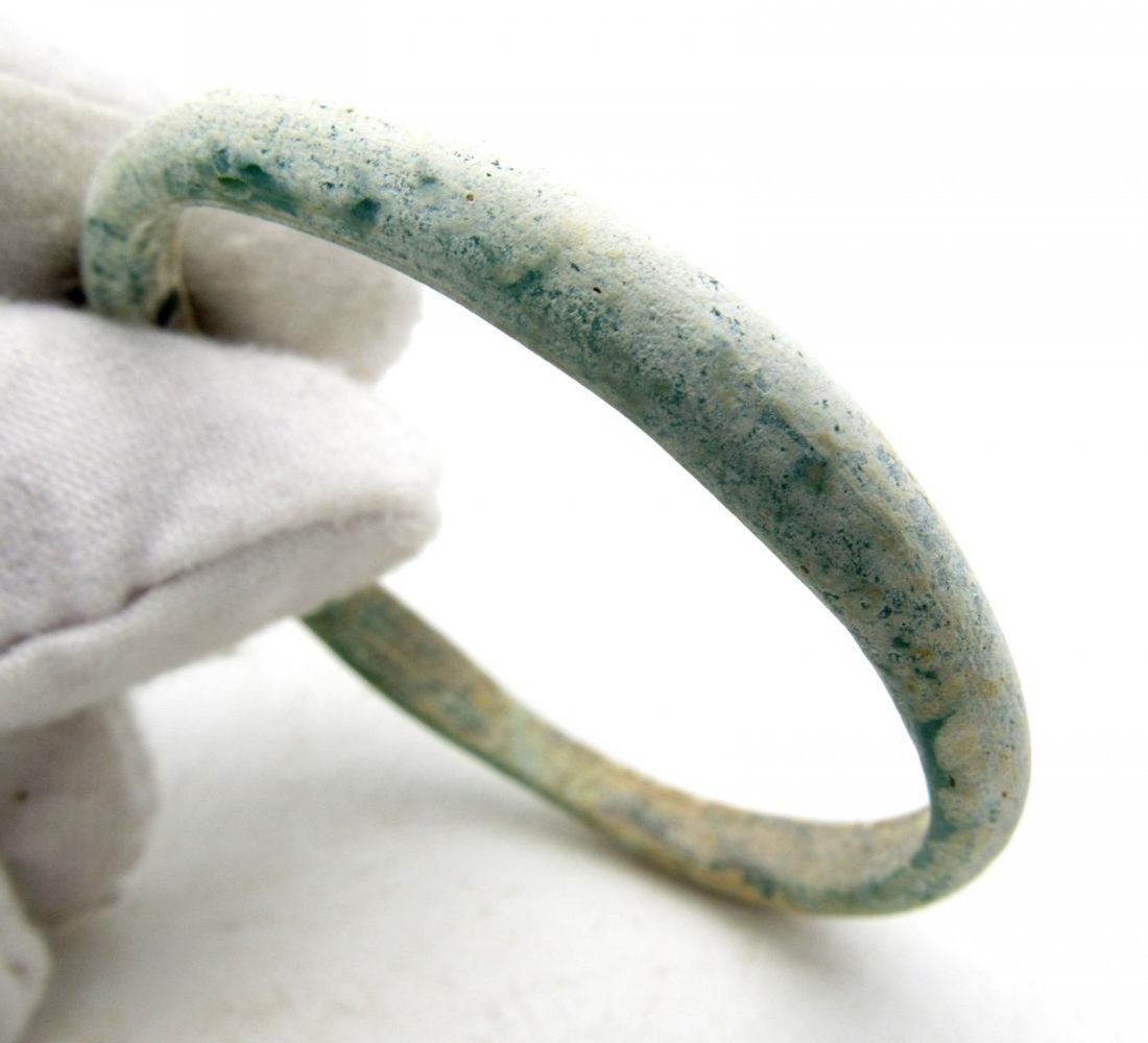 Ancient Byzantine Glass Bracelet: Date: Circa 7th - 9th c. AD Material: glass Provenance/Additional Information: Obtained from an old Austrian collection, purchased from a private collector in Vienna. Dimensions: 43mm; 4.6grams Ancien
